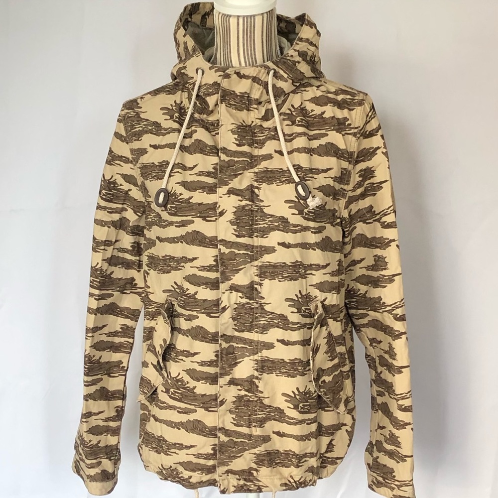 H&M Divided beige and brown zip up Camo jacket